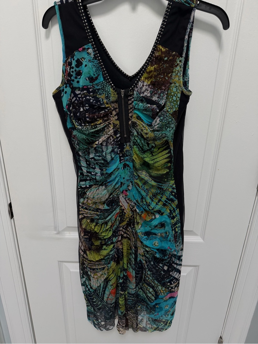 Garella Women’s Black Multi-Color V-Neck Sleeveless Dress, Size 4